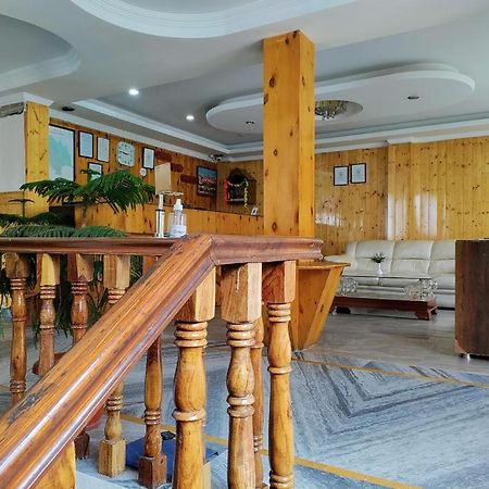 Hotel Mountain Face Manāli Екстериор снимка